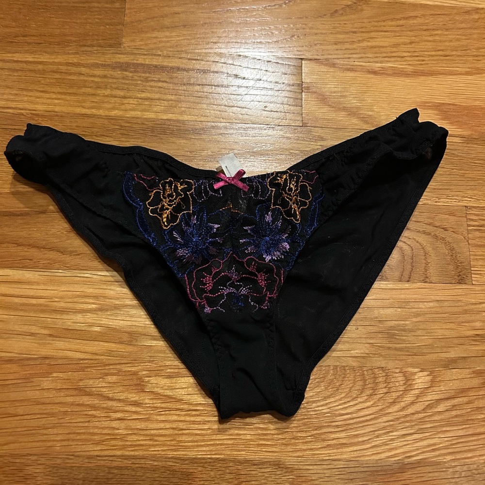 FREE PEOPLE lingerie embroidered cheeky underwear